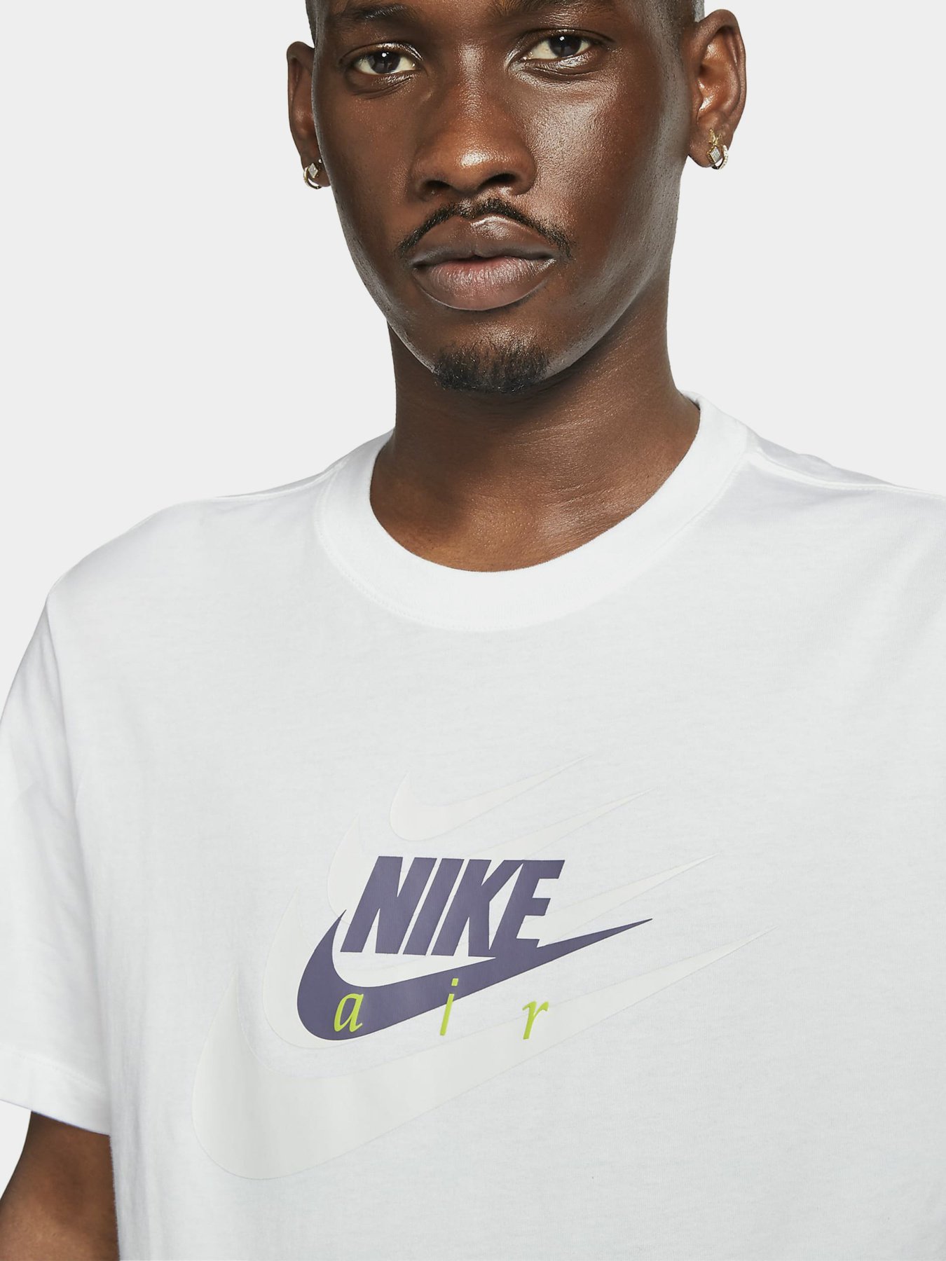 Футболки і поло NIKE Sportswear модель DD1400-100 Фото