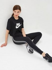 Футболка NIKE Sportswear Essential модель BV6175-010 Фото