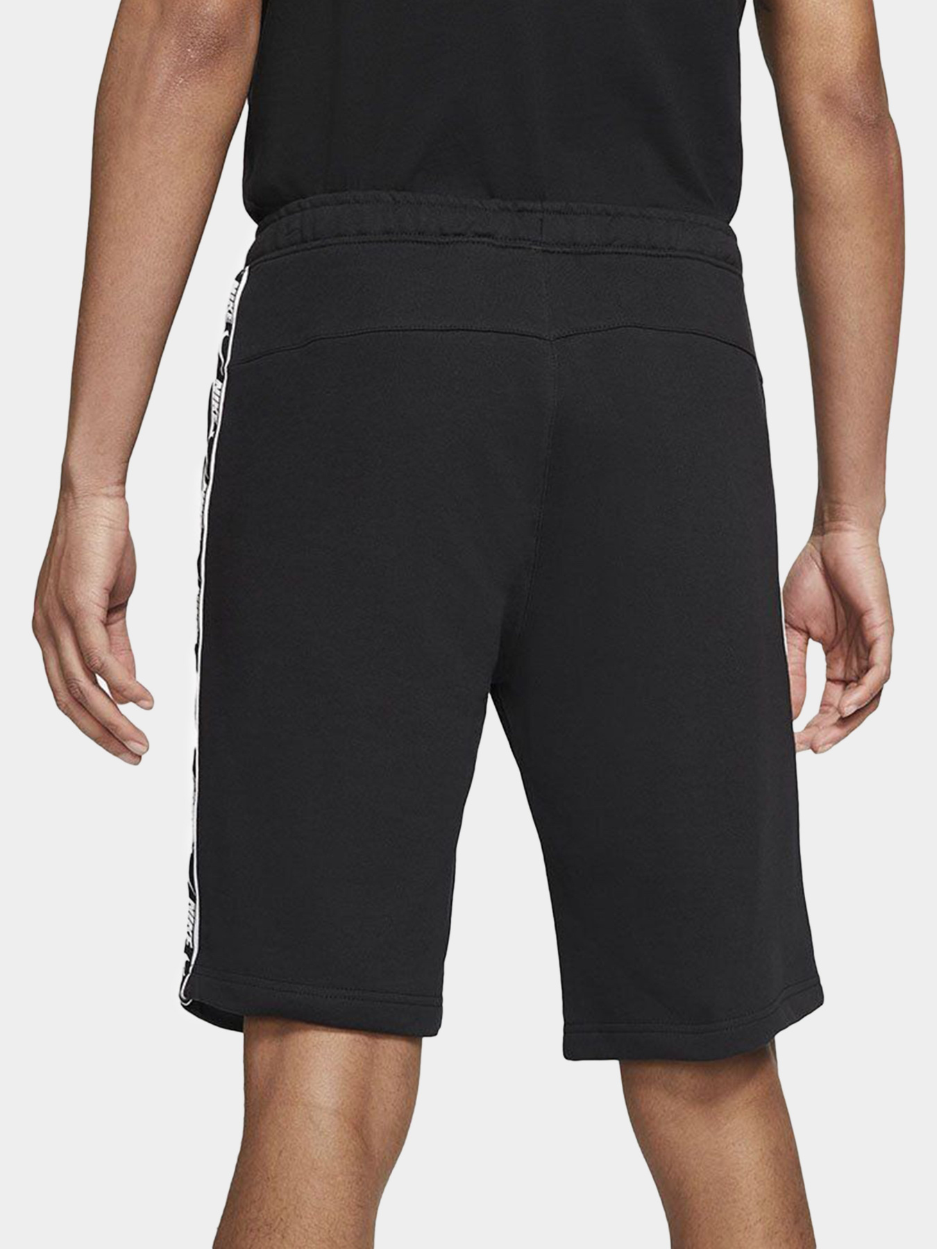 Повседневные шорты NIKE NSW REPEAT FT модель DD4496-010 Повседневные шорты NIKE NSW REPEAT FT модель DD4496-010 Фото