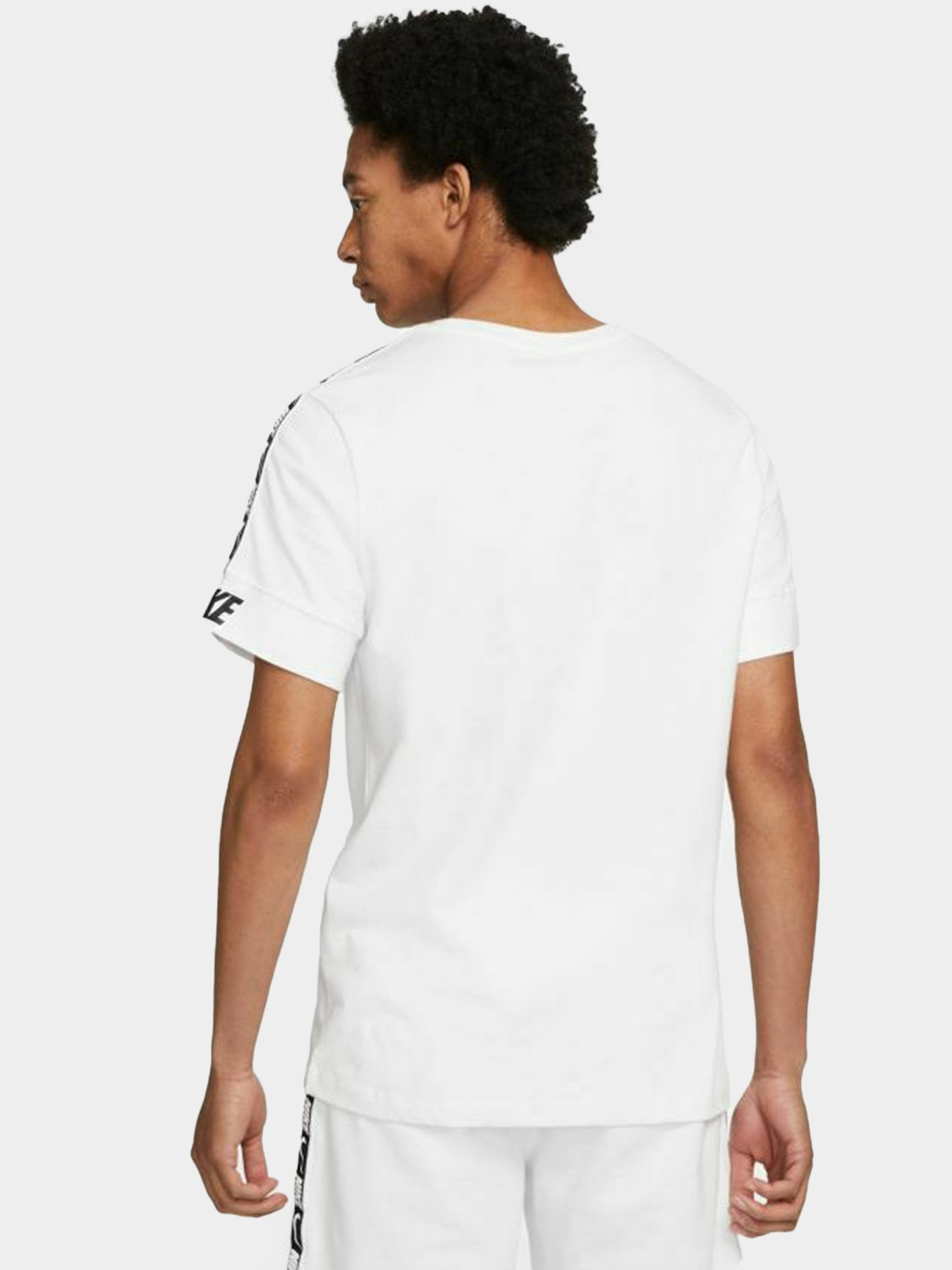 Футболки и поло NIKE M NSW REPEAT SS модель DD4497-100 Фото