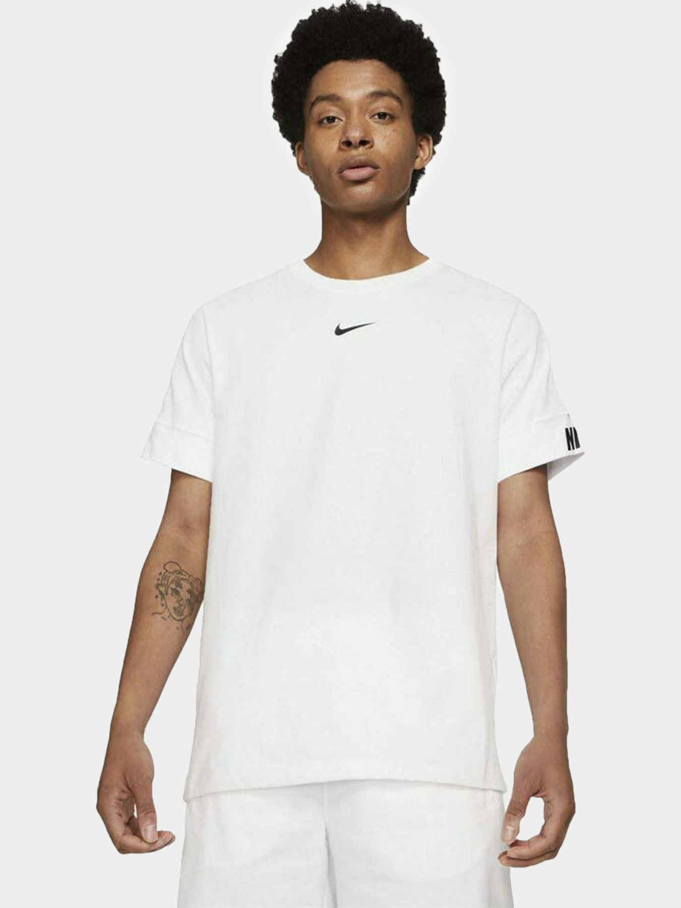 Футболки и поло NIKE M NSW REPEAT SS модель DD4497-100 Фото