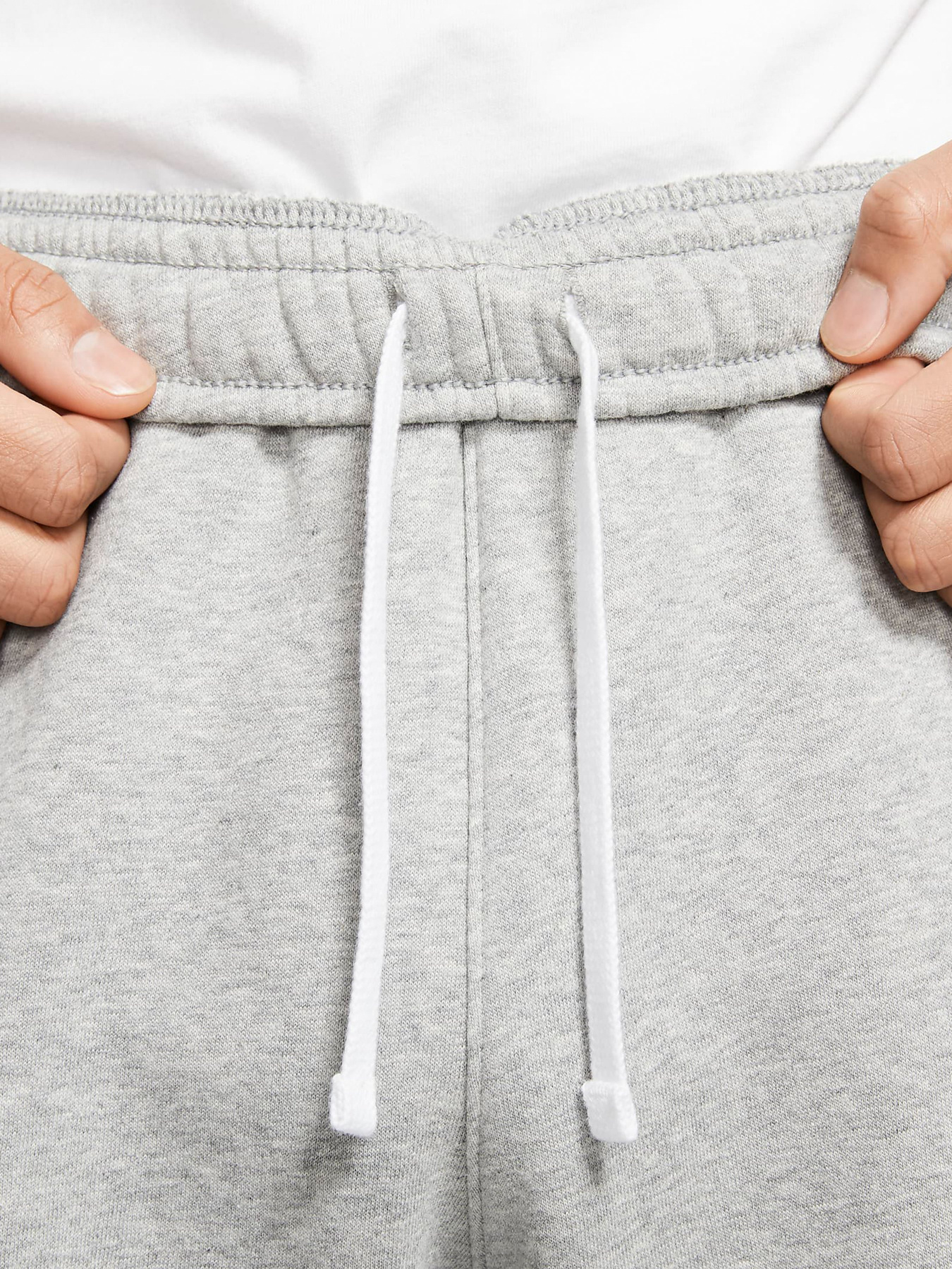 Повседневные шорты NIKE Sportswear Club модель BV2721-063 Повседневные шорты NIKE Sportswear Club модель BV2721-063 Фото