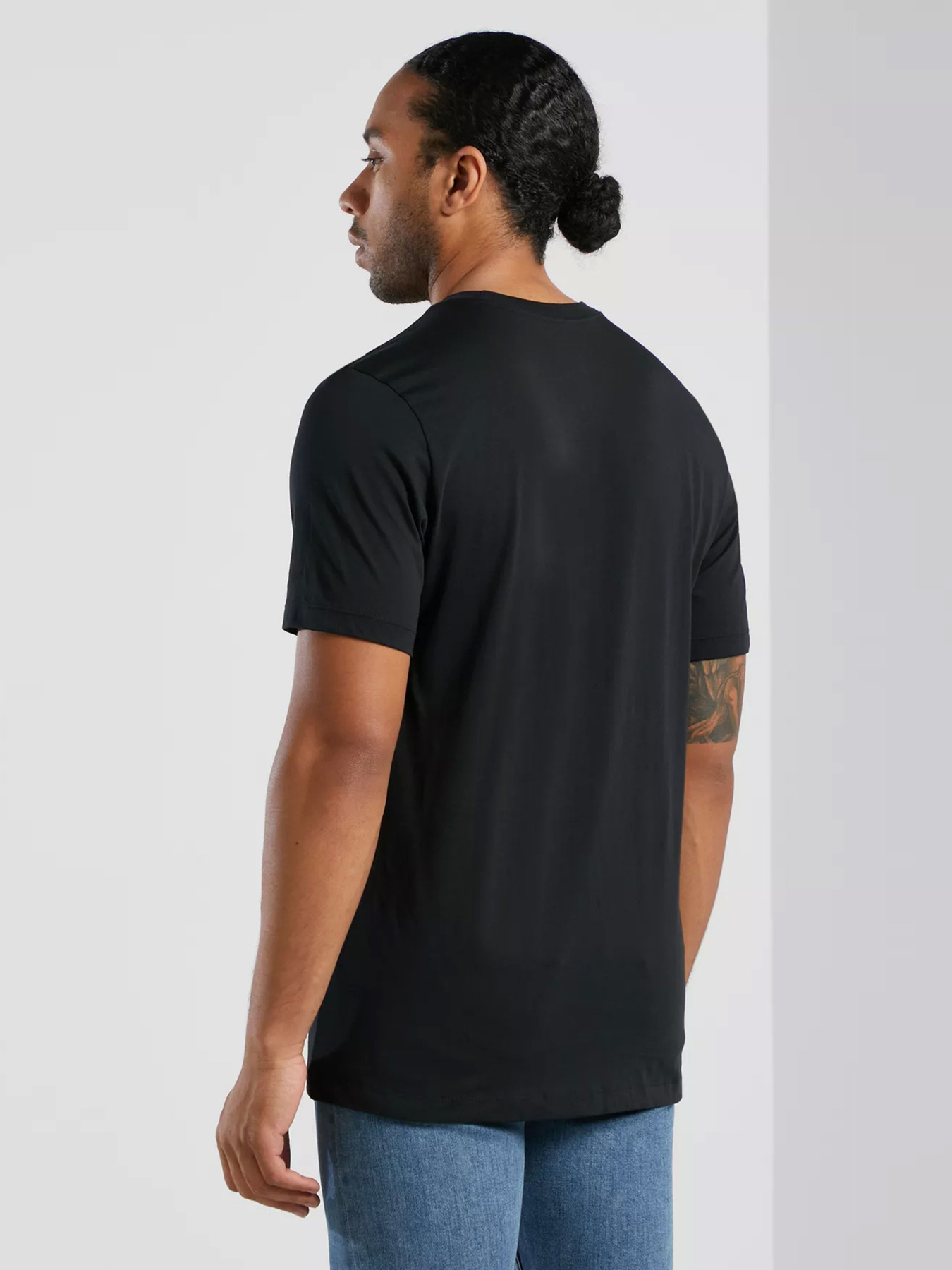 Футболки и поло NIKE Sportswear DNA Futura модель DD1256-010 Фото