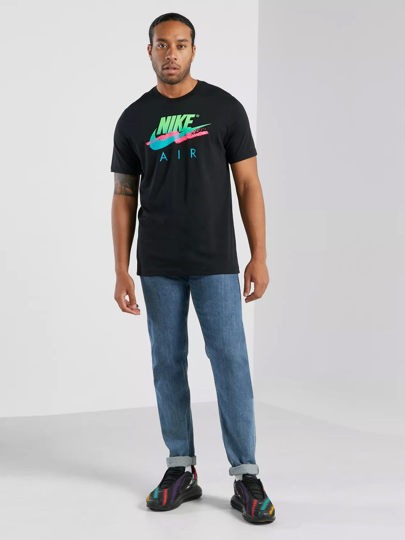 Футболки і поло NIKE Sportswear DNA Futura модель DD1256-010 Фото