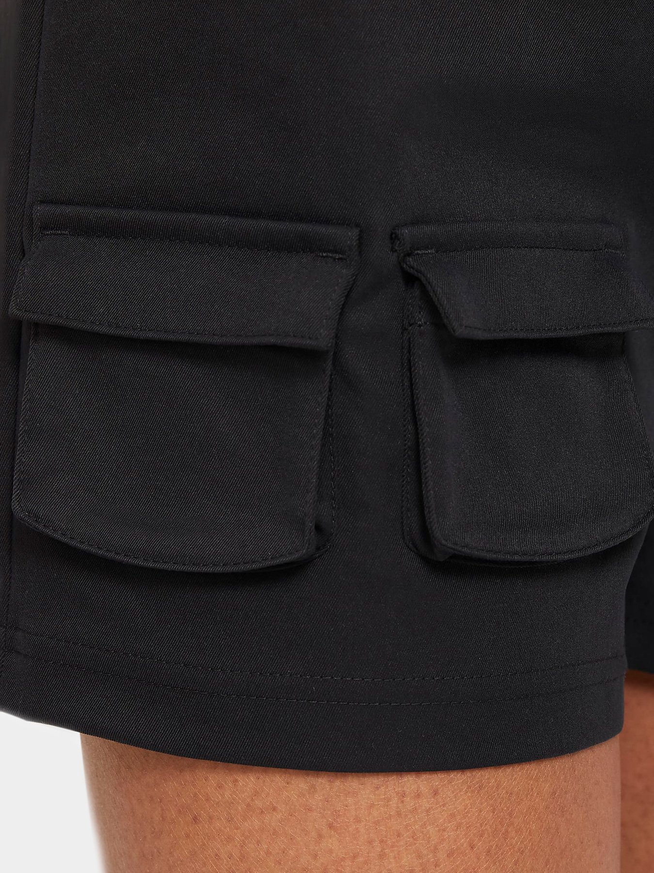 Повседневные шорты NIKE Sportswear Swoosh модель CZ9381-010 Фото