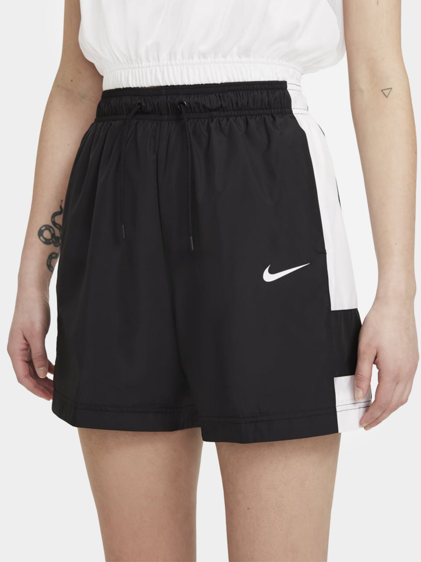 Шорти NIKE Sportswear модель CZ9741-010 Фото