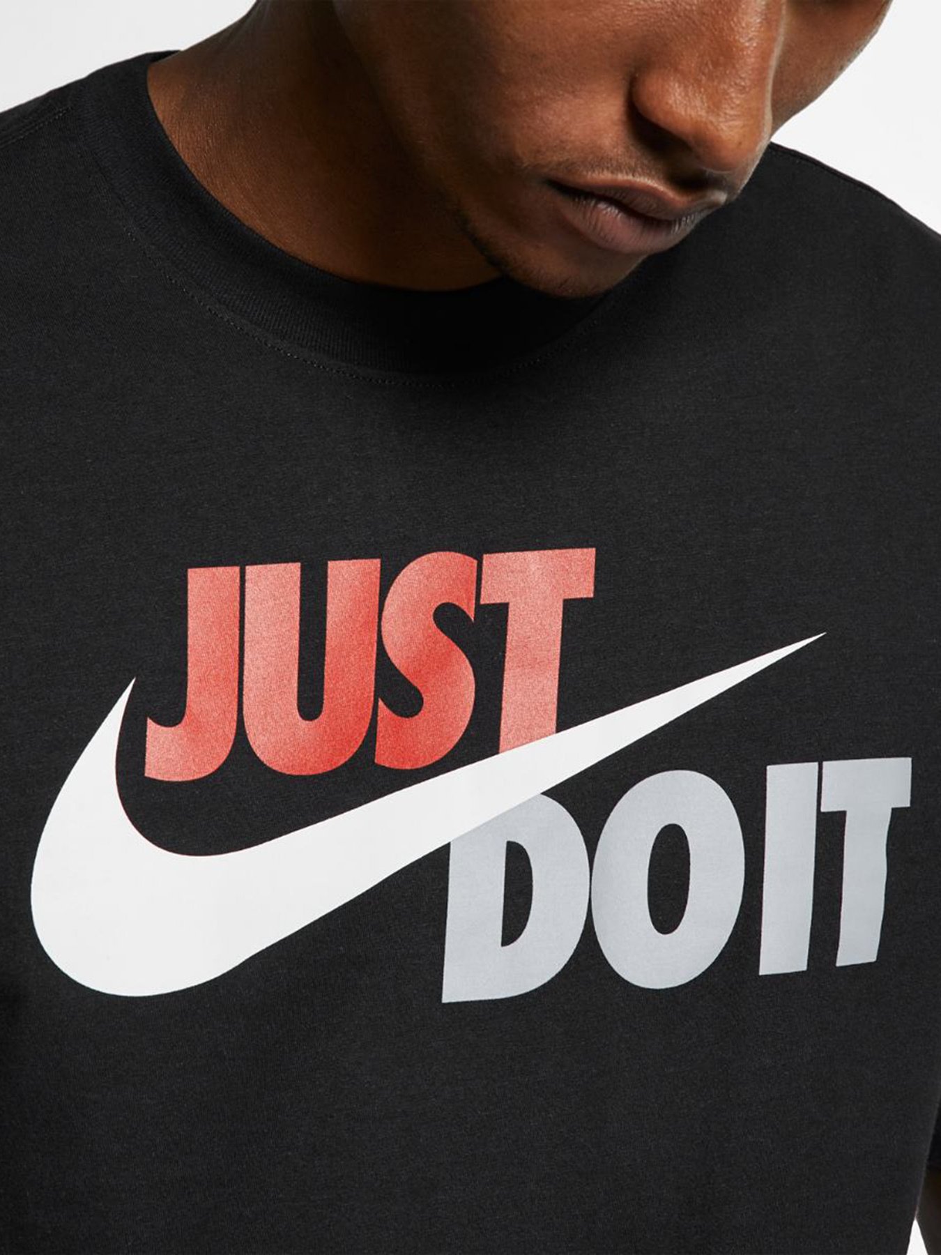 Футболки і поло NIKE SPORTSWEAR модель AR5006-010 Фото