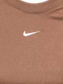 Футболки і поло NIKE Nsw Essntl Tee Slim Crp Lbr модель DD1328-256 Фото