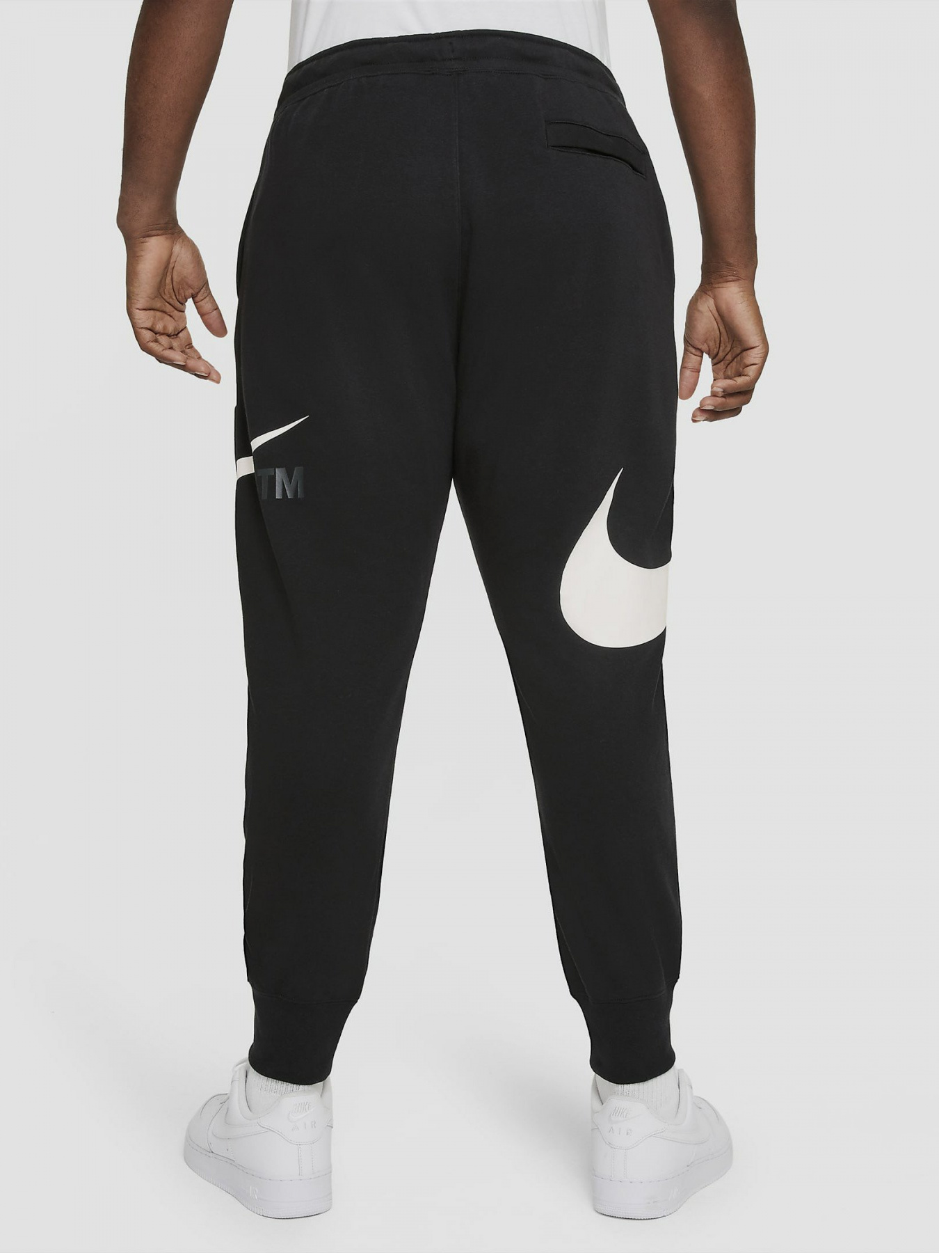 Штаны спортивные NIKE Sportswear Swoosh модель DD6001-010 Фото