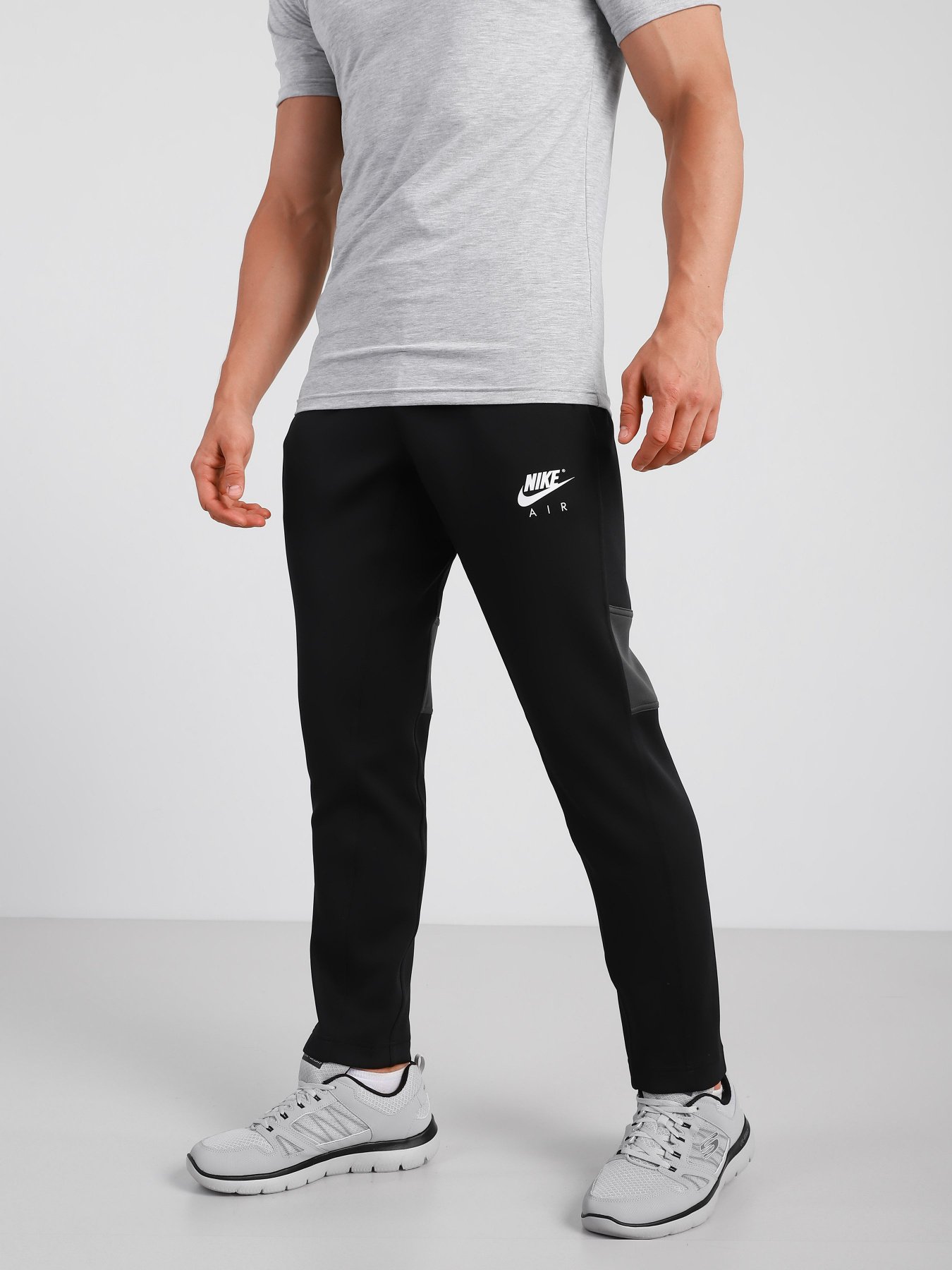 Штаны спортивные NIKE Air модель DD6334-010 Фото