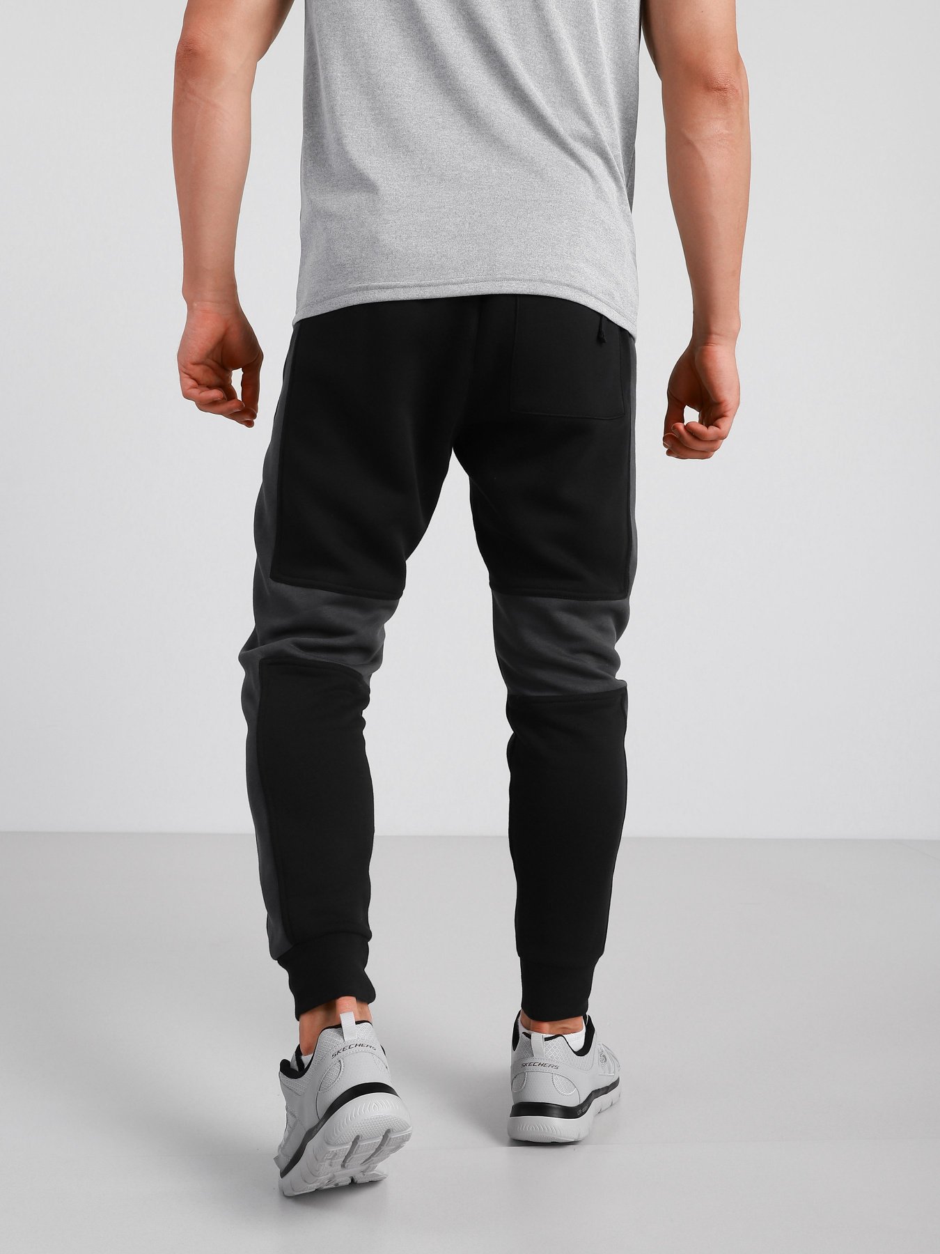 Спортивні штани NIKE Sportswear Fleece модель DD6348-010 Фото