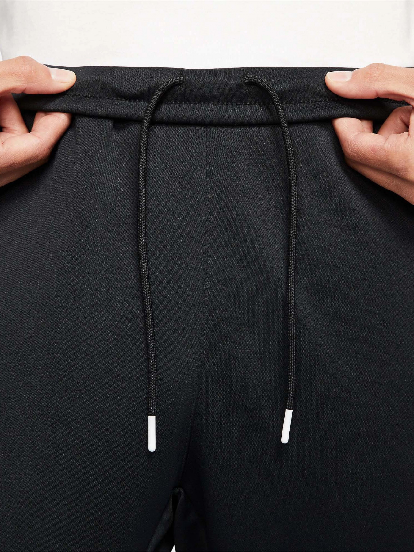 Штаны спортивные NIKE Tribute Joggers модель DA0007-010 Штаны спортивные NIKE Tribute Joggers модель DA0007-010 Фото