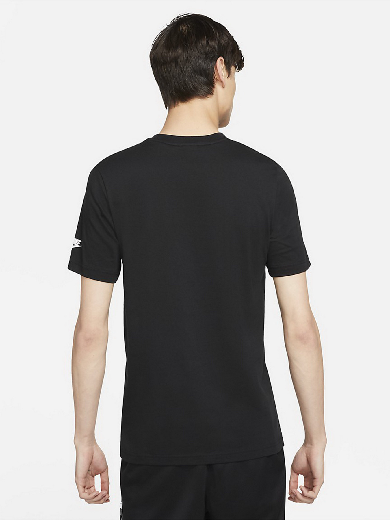 Футболки і поло NIKE Sportswear модель DM4675-010 Фото