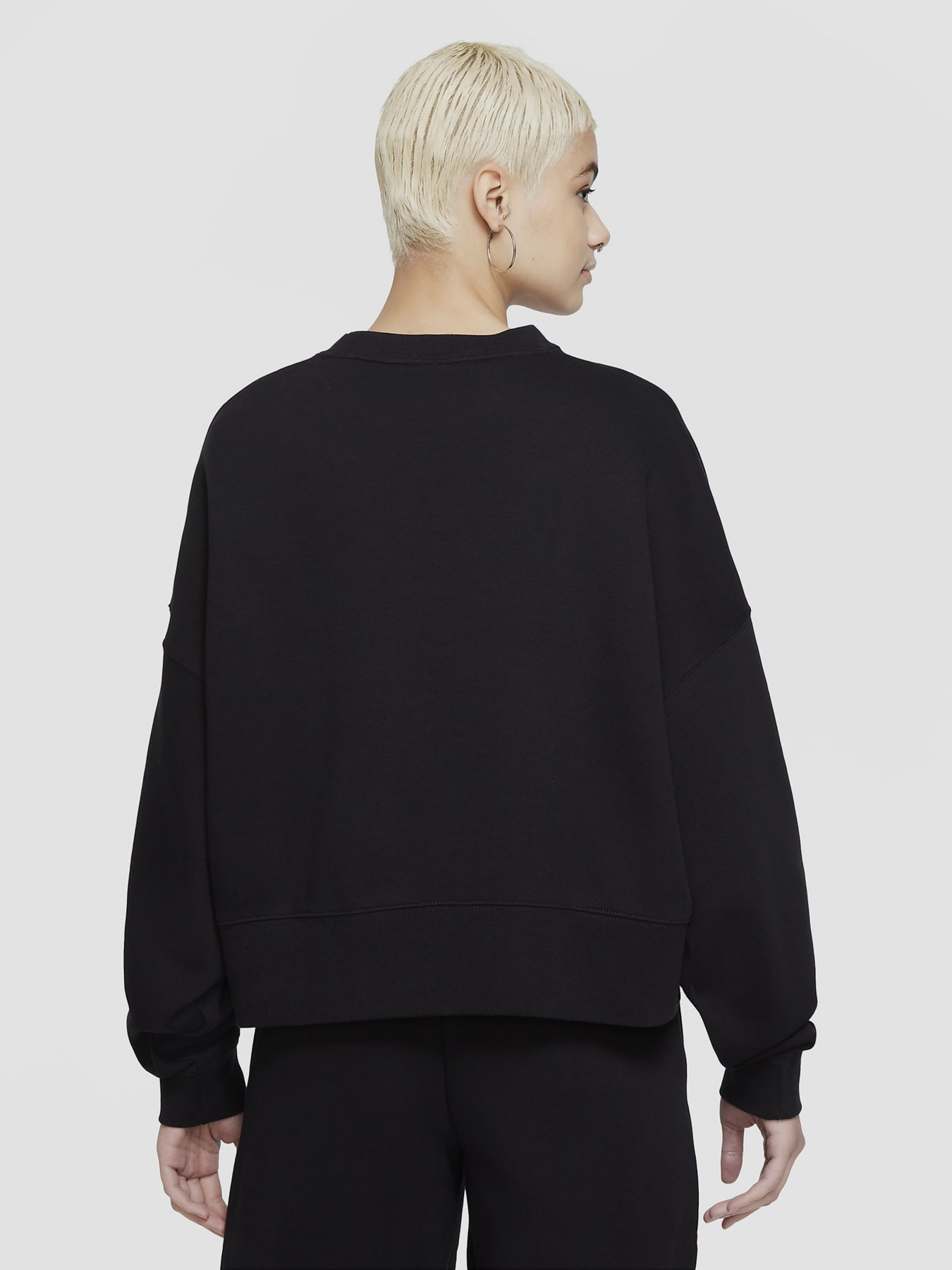 Свитшот NIKE Sportswear Collection Essentials модель DJ7665-010 Фото