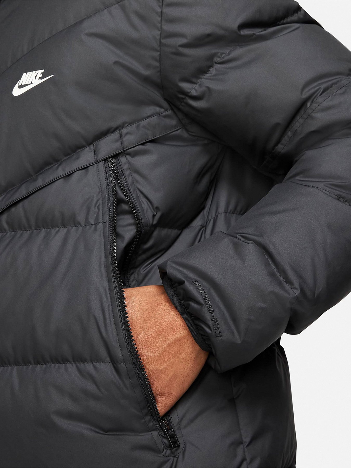 Пуховик NIKE Sportswear Storm-FIT Windrunner модель DD6788-010 Фото
