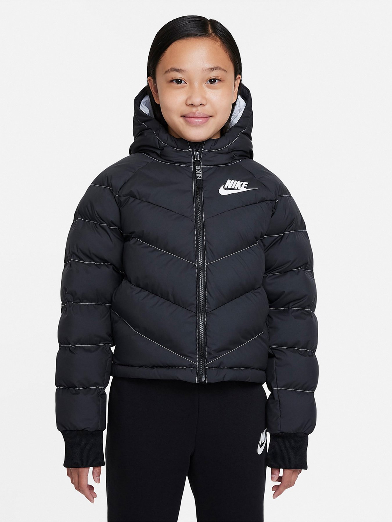Зимняя куртка NIKE Sportswear Synthetic Fill Hooded модель DD7134-010 Фото