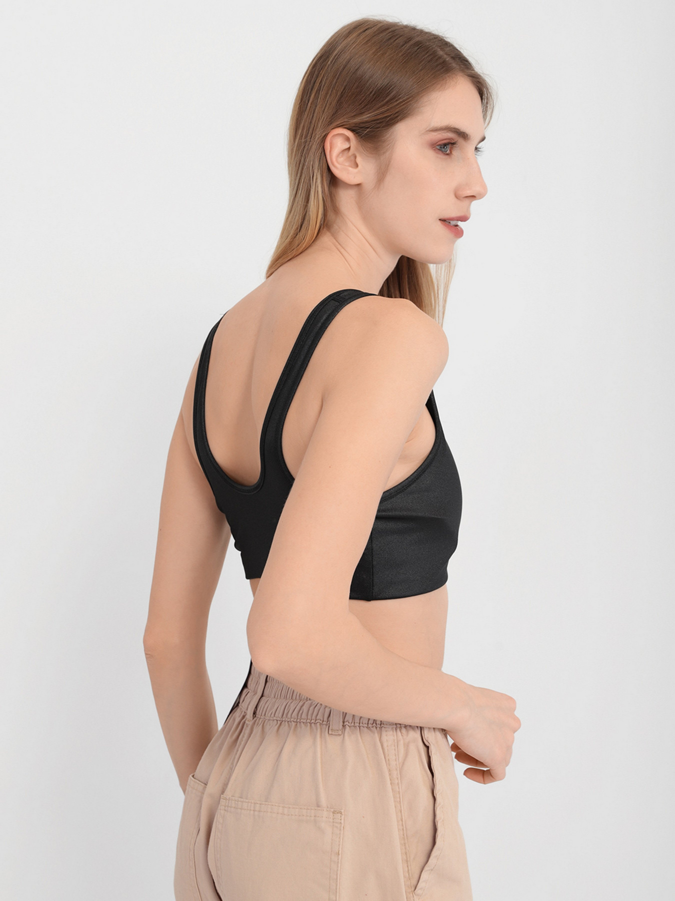 Спортивный топ NIKE Dri-FIT Swoosh модель DD1438-010 Фото