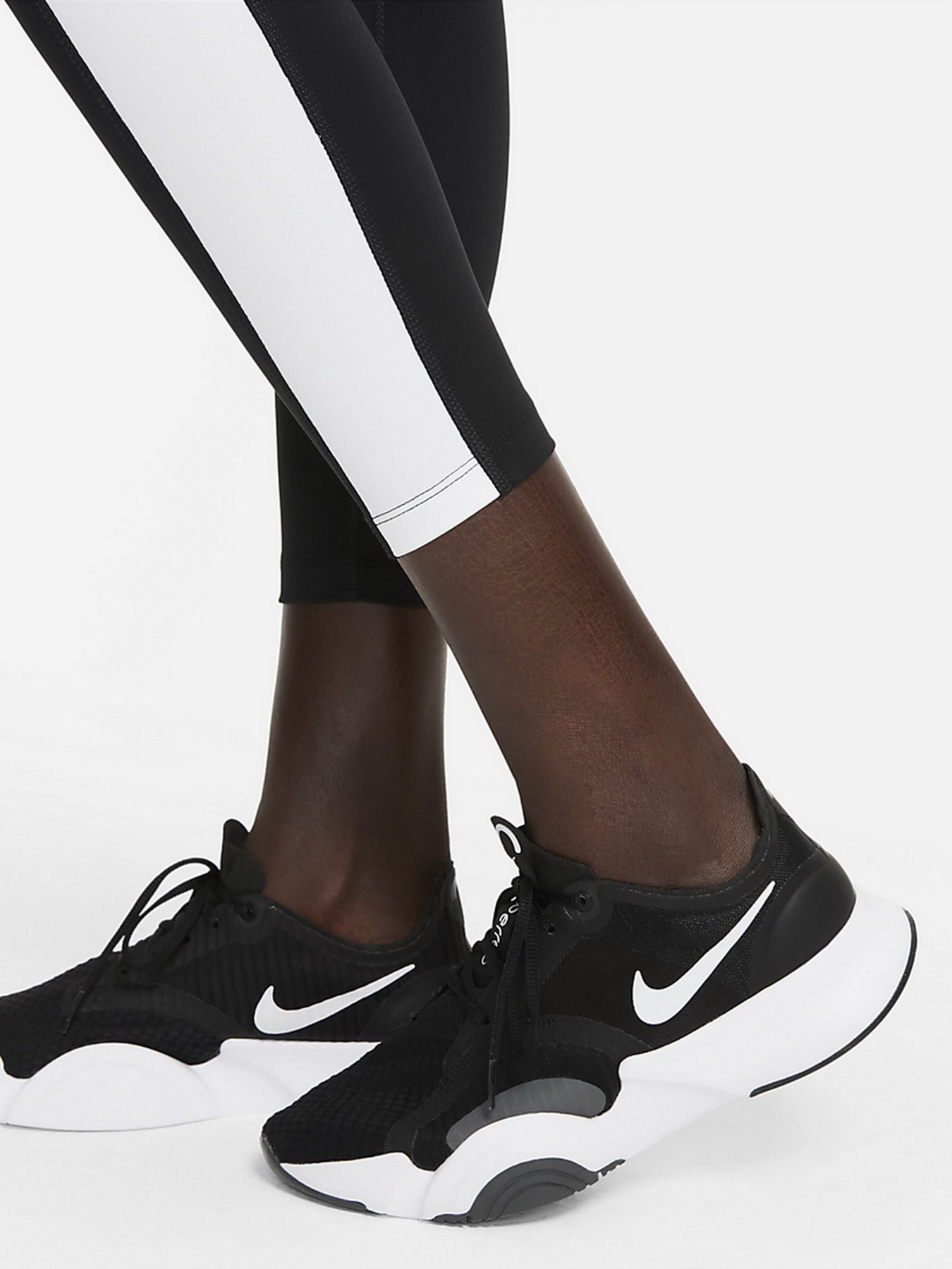 Леггинсы спортивные NIKE Dri-FIT One модель DD4574-010 Фото