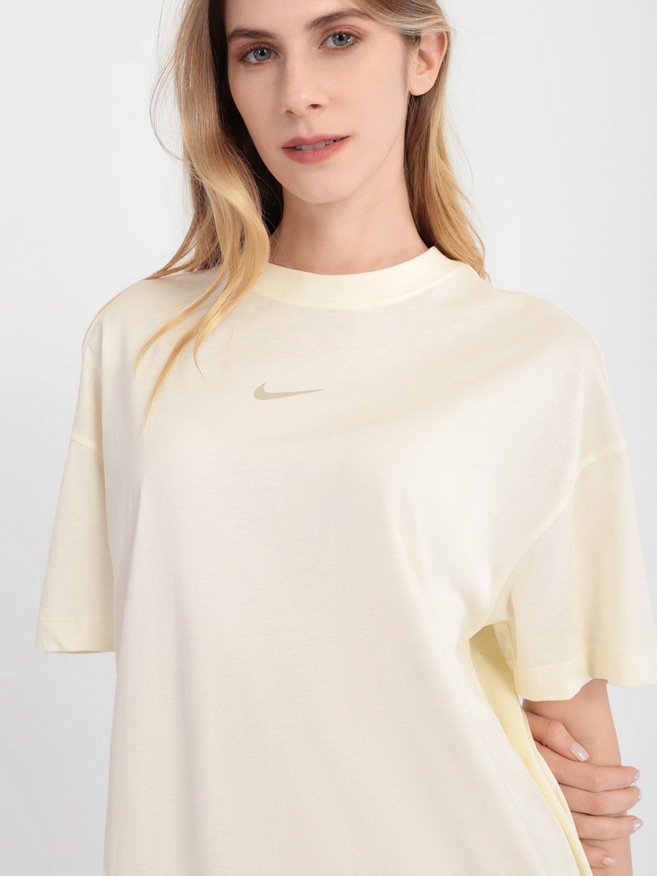 Платье мини NIKE Sportswear T-Shirt Dress модель DM4664-715 Платье мини NIKE Sportswear T-Shirt Dress модель DM4664-715 Фото