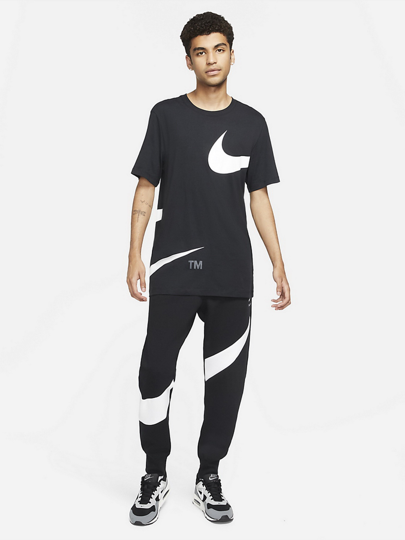 Спортивні штани NIKE Sportswear Swoosh Tech Fleece модель DH1023-010 Фото