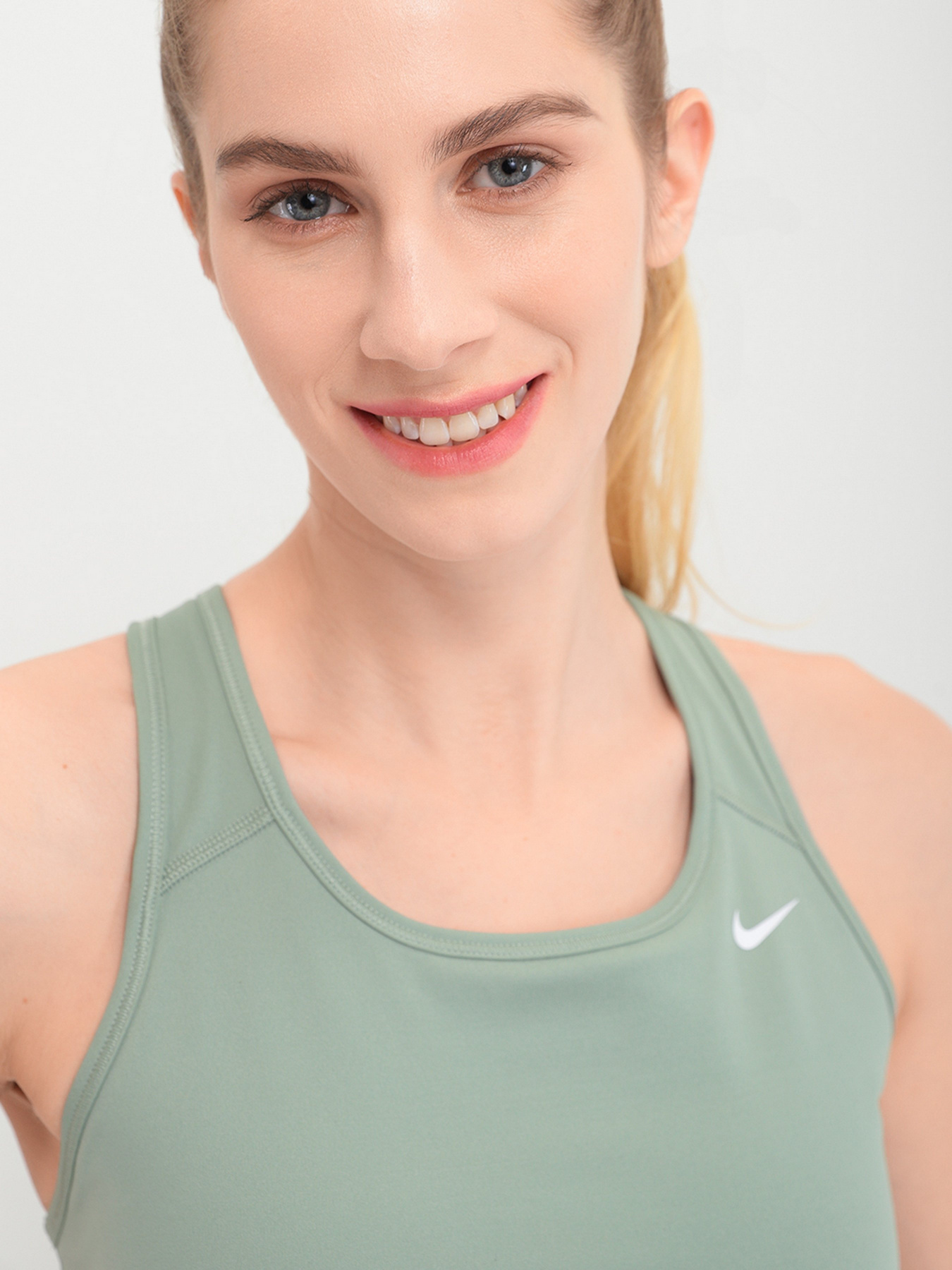 Топ спортивний NIKE Swoosh модель BV3630-357 Фото