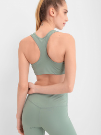 Спортивный топ NIKE Swoosh модель BV3630-357 Фото