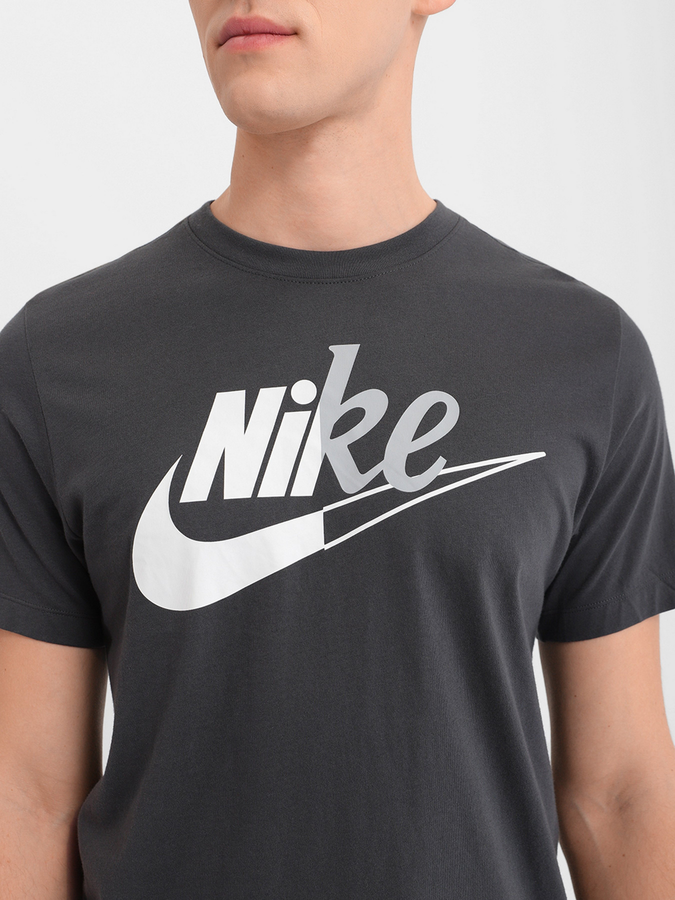 Футболка NIKE Reverse модель DD3468-060 Фото