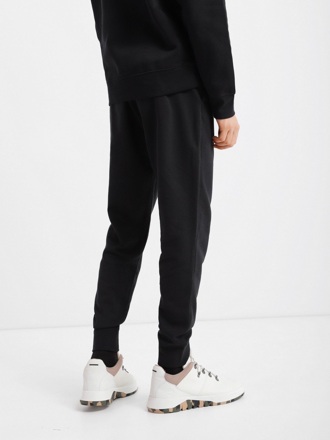 Штаны спортивные NIKE Sportswear Club модель BV2679-010 Фото