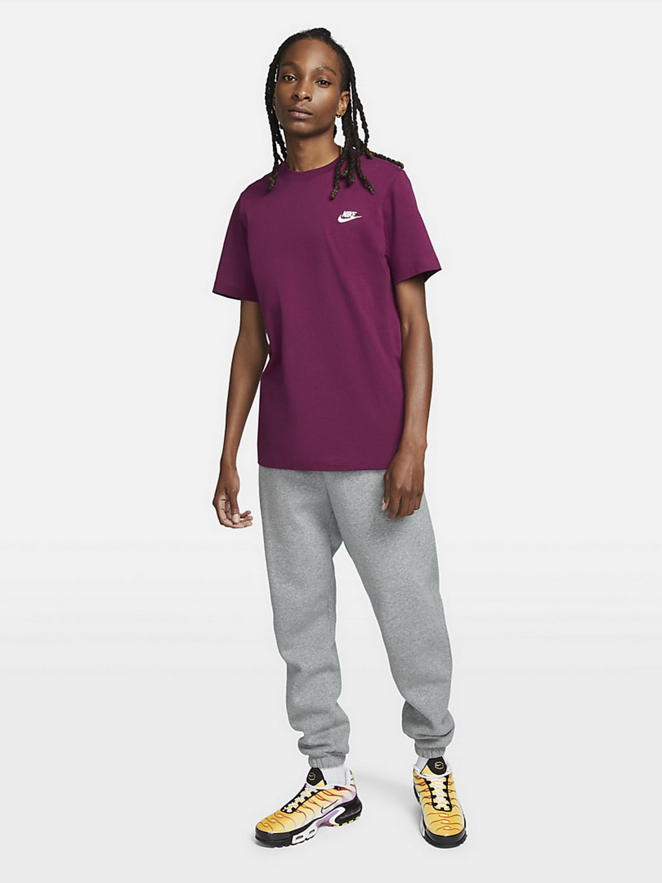 Футболка NIKE Sportswear Club модель AR4997-610 Фото