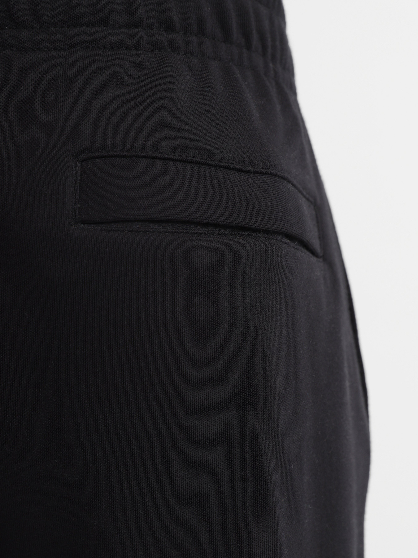 Спортивні штани NIKE SPORTSWEAR CLUB модель BV2713-010 Спортивні штани NIKE SPORTSWEAR CLUB модель BV2713-010 Фото