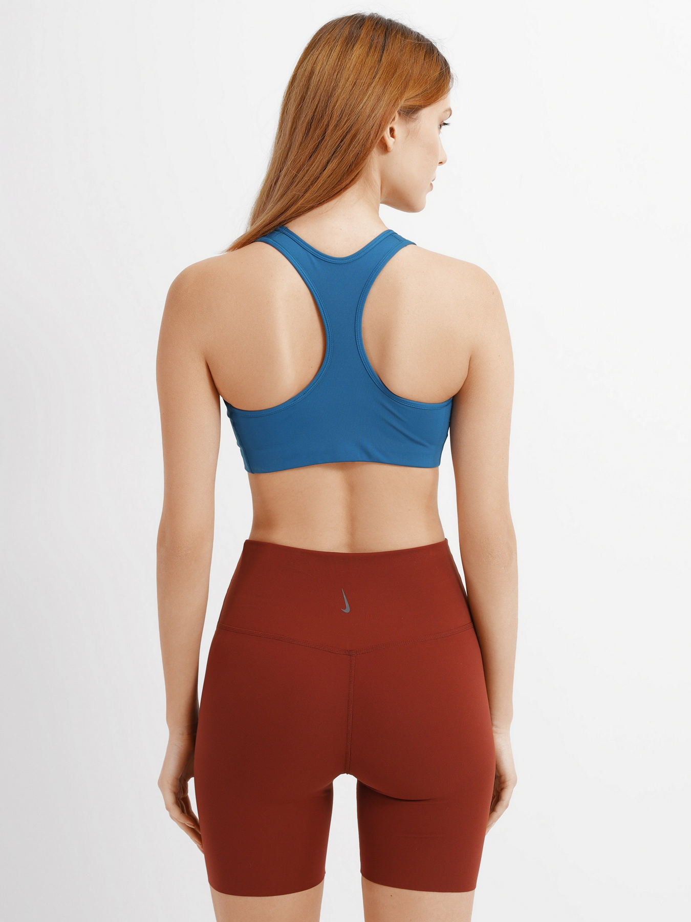 Спортивний топ NIKE Dri-FIT Swoosh модель BV3630-404 Фото