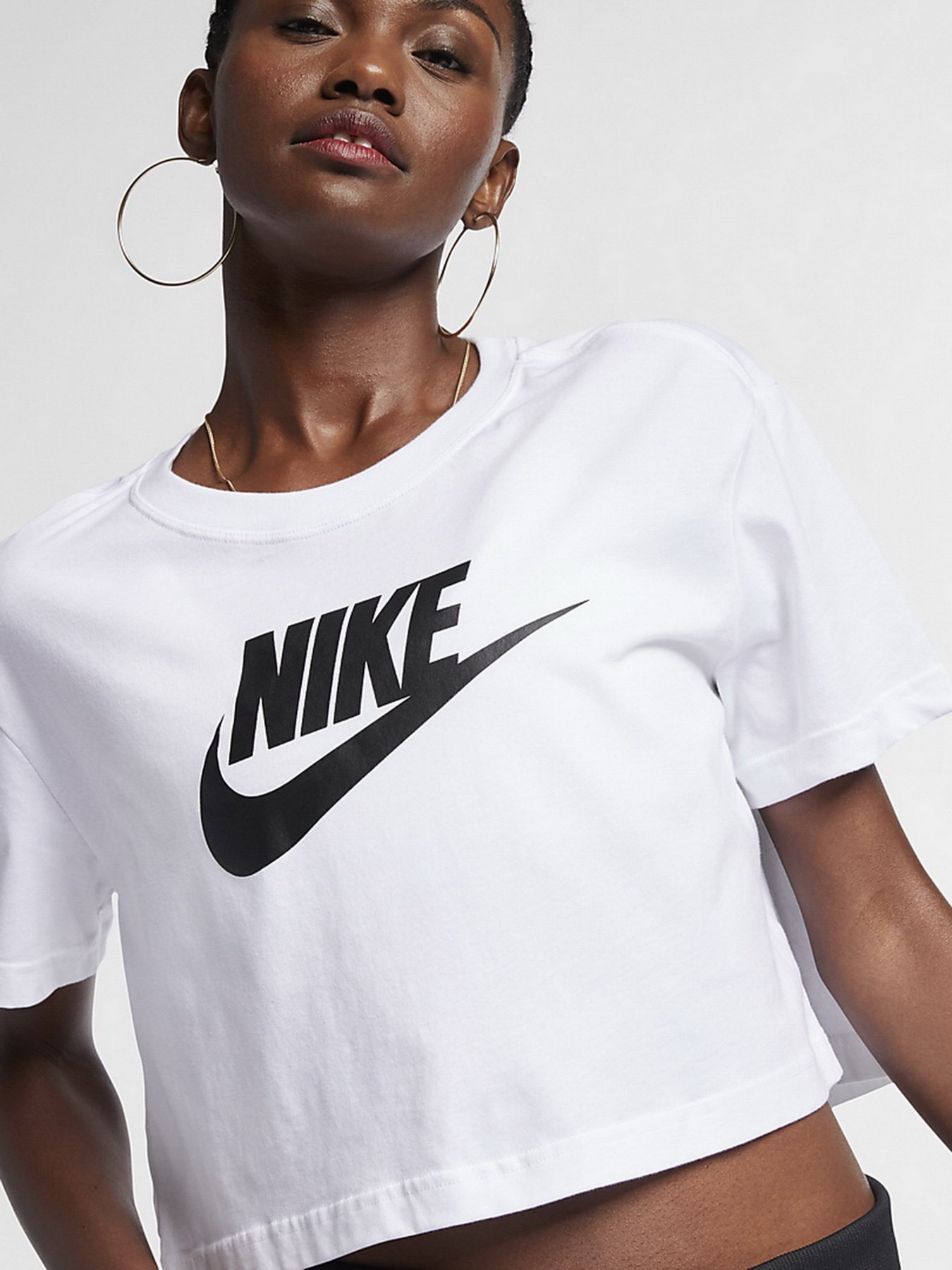 Футболка NIKE Sportswear Essential модель BV6175-100 Фото