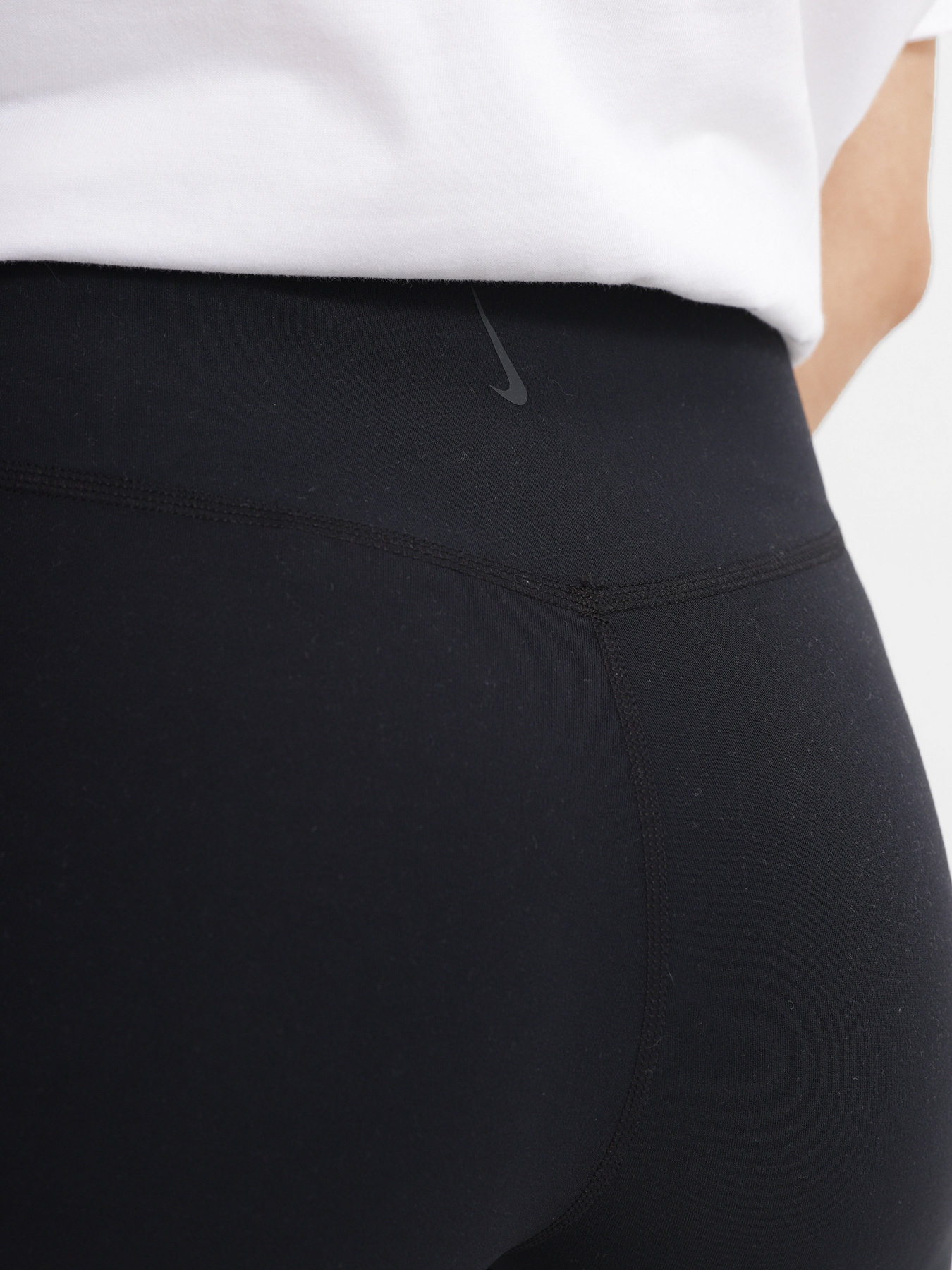 Велосипедки NIKE Yoga Luxe 7in модель CZ9194-010 Фото