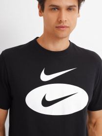 Футболка NIKE Sportswear Swoosh модель DM6343-010 Футболка NIKE Sportswear Swoosh модель DM6343-010 Фото