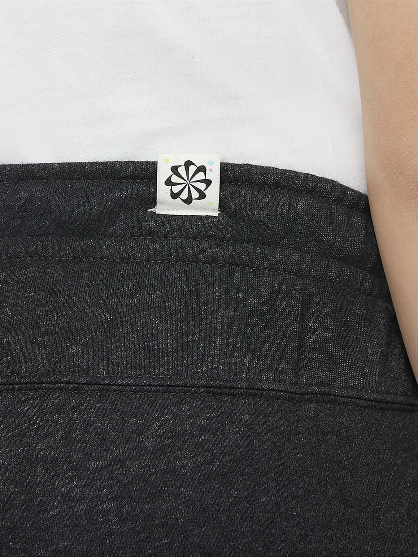 Спортивні штани NIKE Sportswear модель DM8108-010 Фото