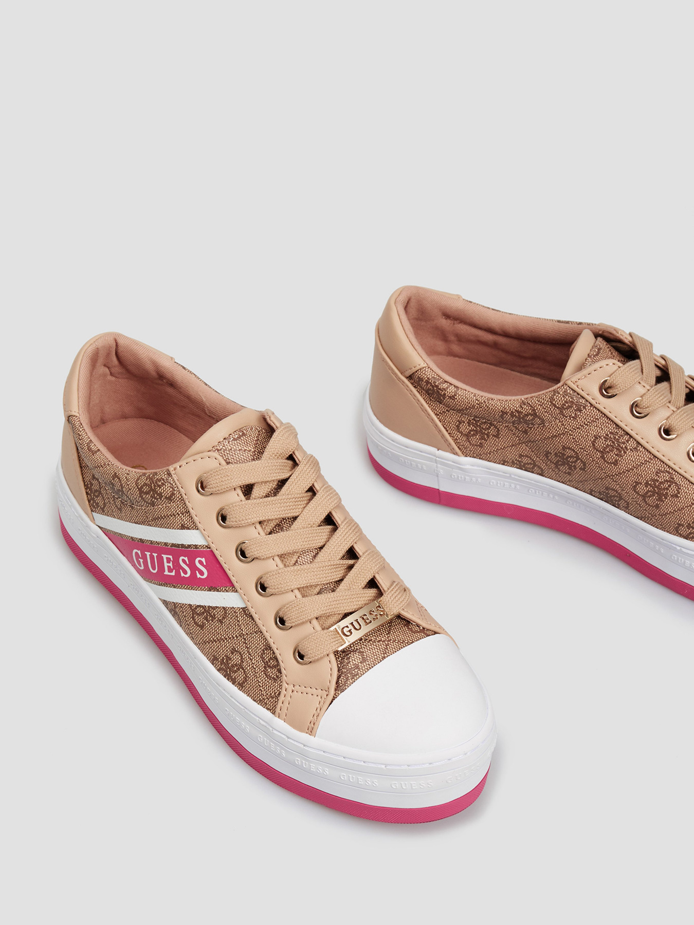 Кросівки повсякденні GUESS Barona модель FL6BRA-FAL12-BEIBR Фото