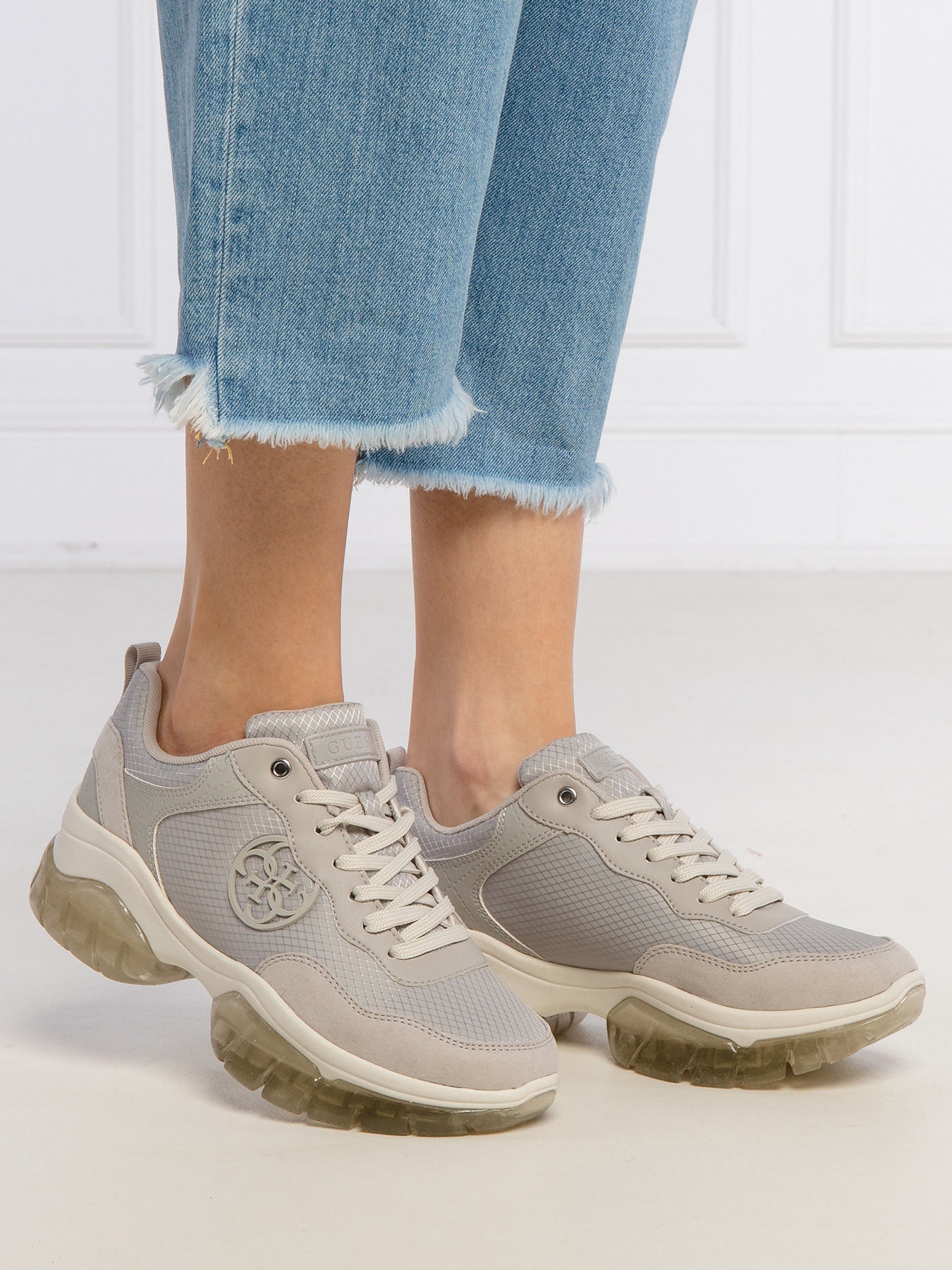 Кроссовки GUESS модель FL6DRE-ESU12-LGREY Фото