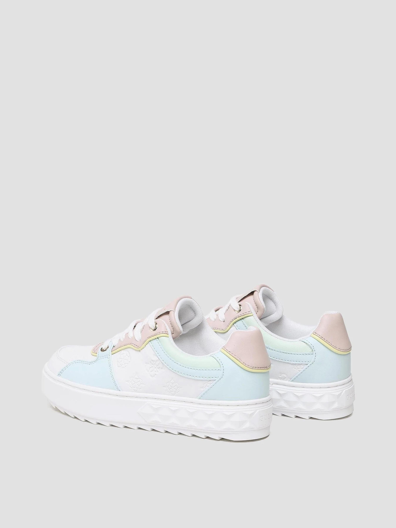 Кроссовки повседневные GUESS Fiena модель FL5FIE.SMA12;MULTI Фото