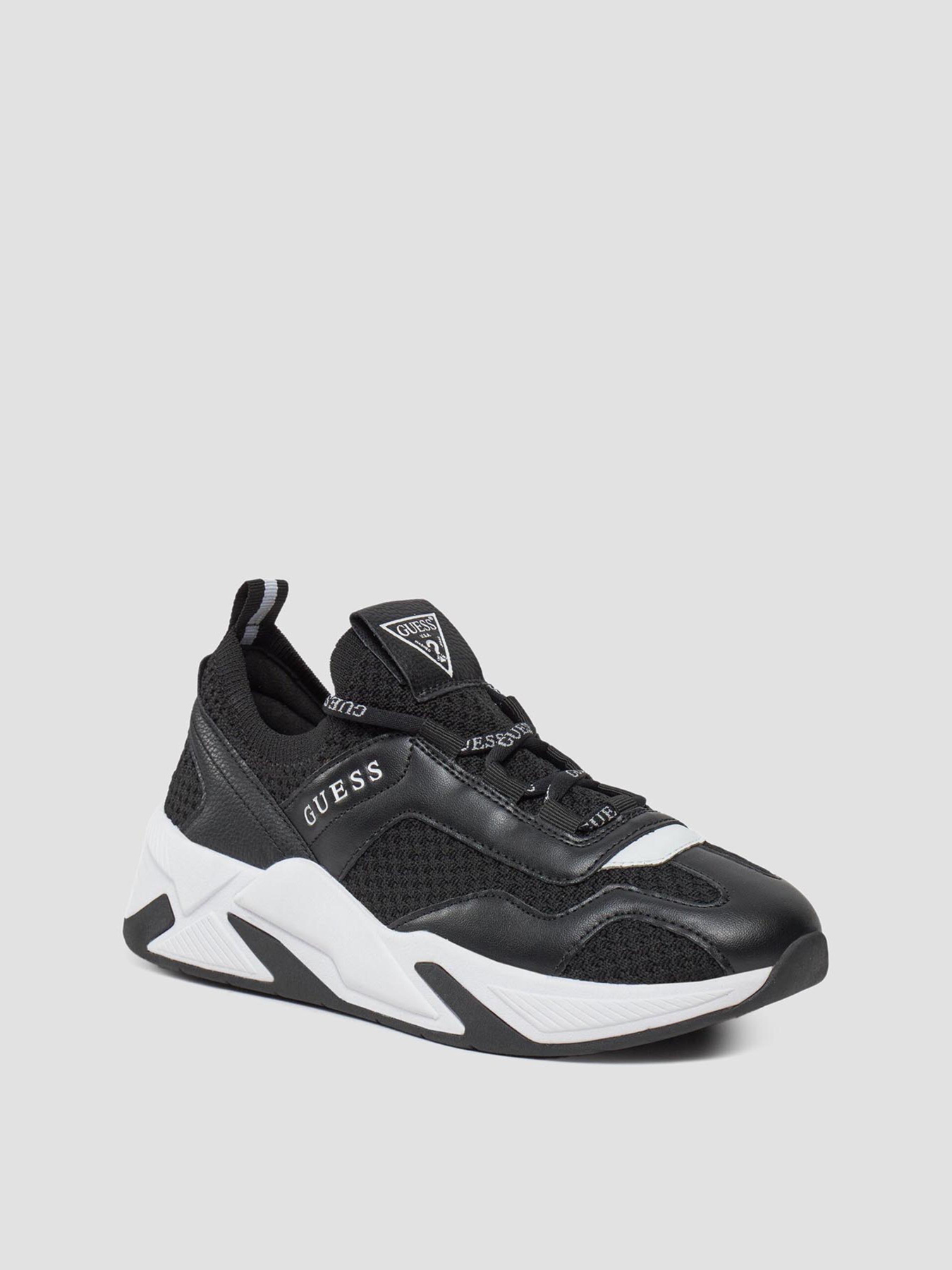 Кроссовки GUESS Geniver2 модель FLPGE2.FAB12;BLACK Фото