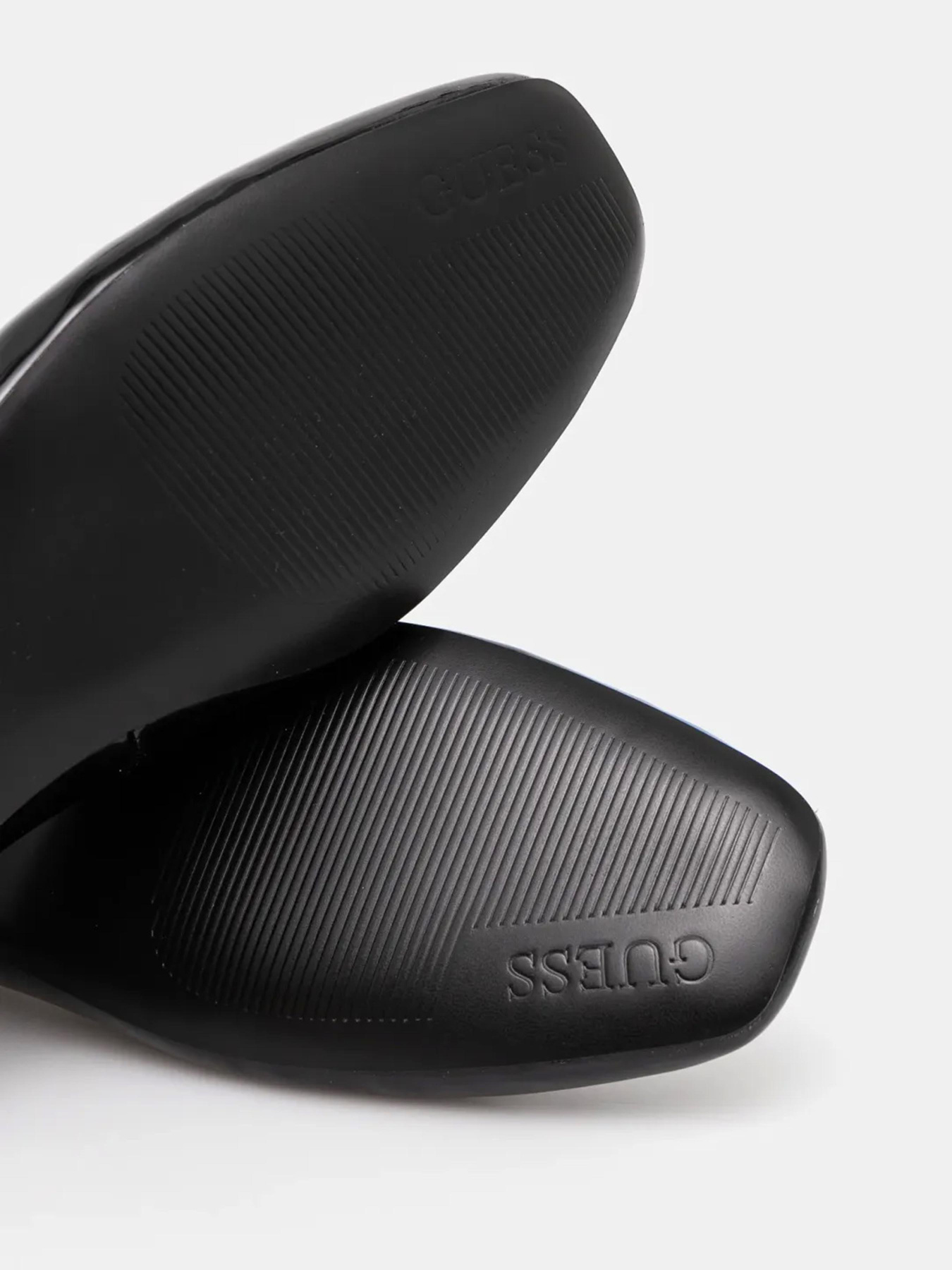 Балетки GUESS Levvis модель FLPLVV.PAT02;BLACK Фото