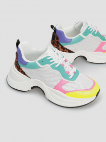 Кросівки повсякденні GUESS Jennea2 модель FL5JN2-ELE12-LEOTU Фото