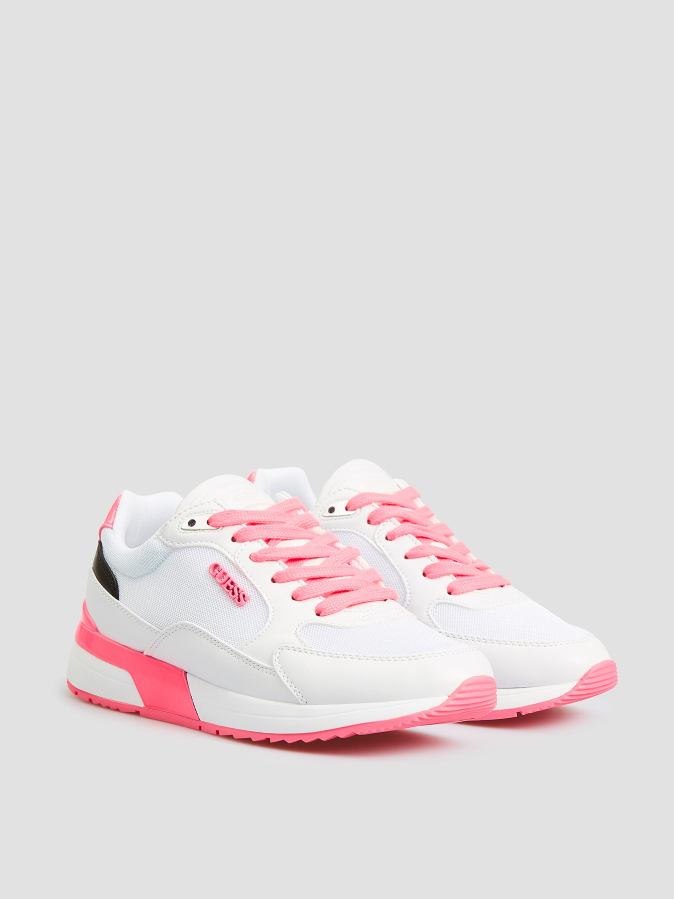 Кросівки GUESS Moxea модель FL6MX3-ELE12-WHIFU Фото