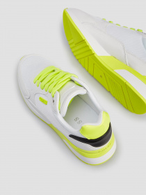 Кроссовки GUESS Moxea модель FL6MX3-ELE12-WHILI Фото