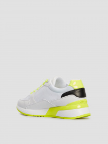 Кроссовки GUESS Moxea модель FL6MX3-ELE12-WHILI Фото