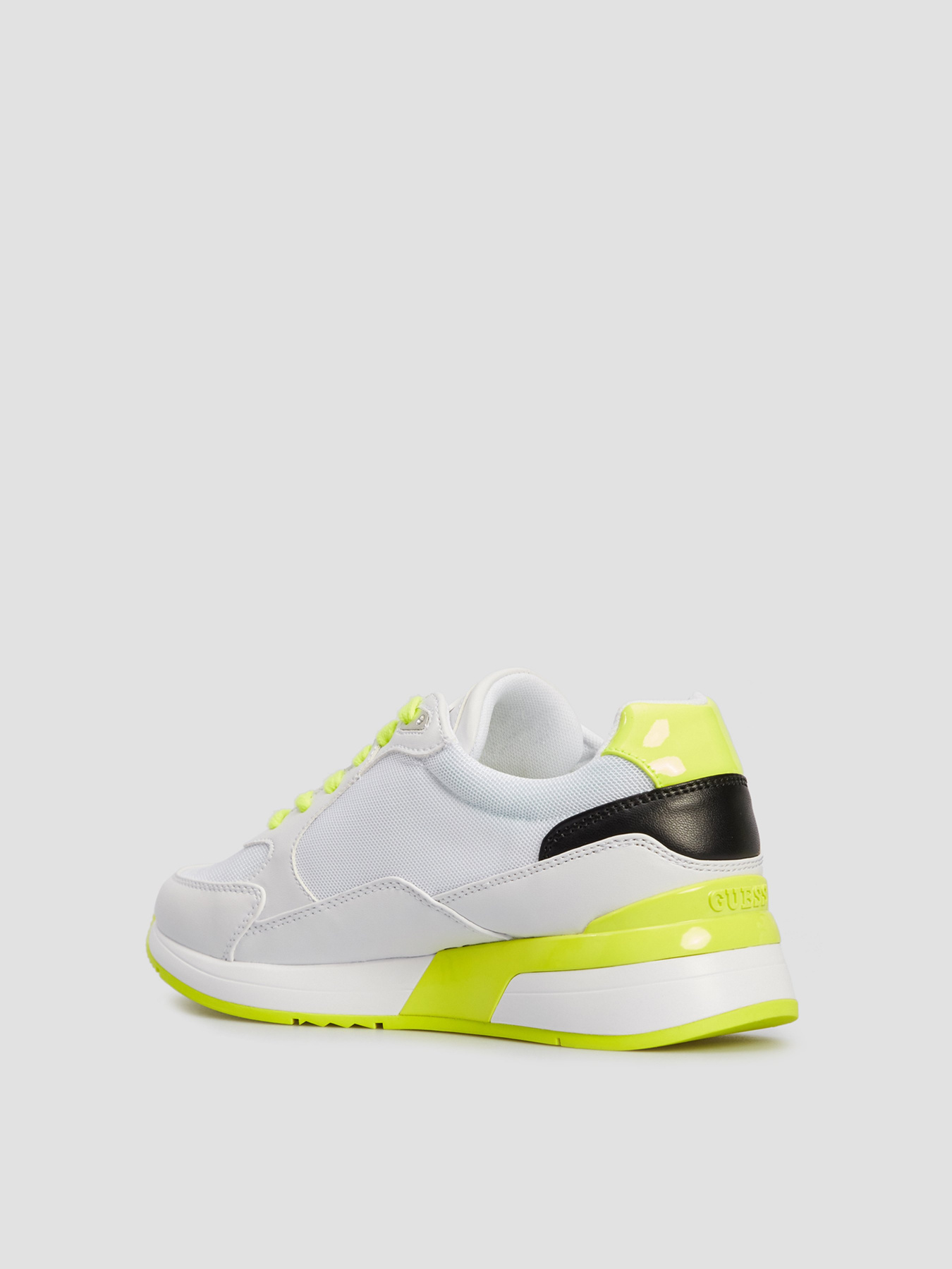 Кросівки повсякденні GUESS Moxea модель FL6MX3-ELE12-WHILI Фото