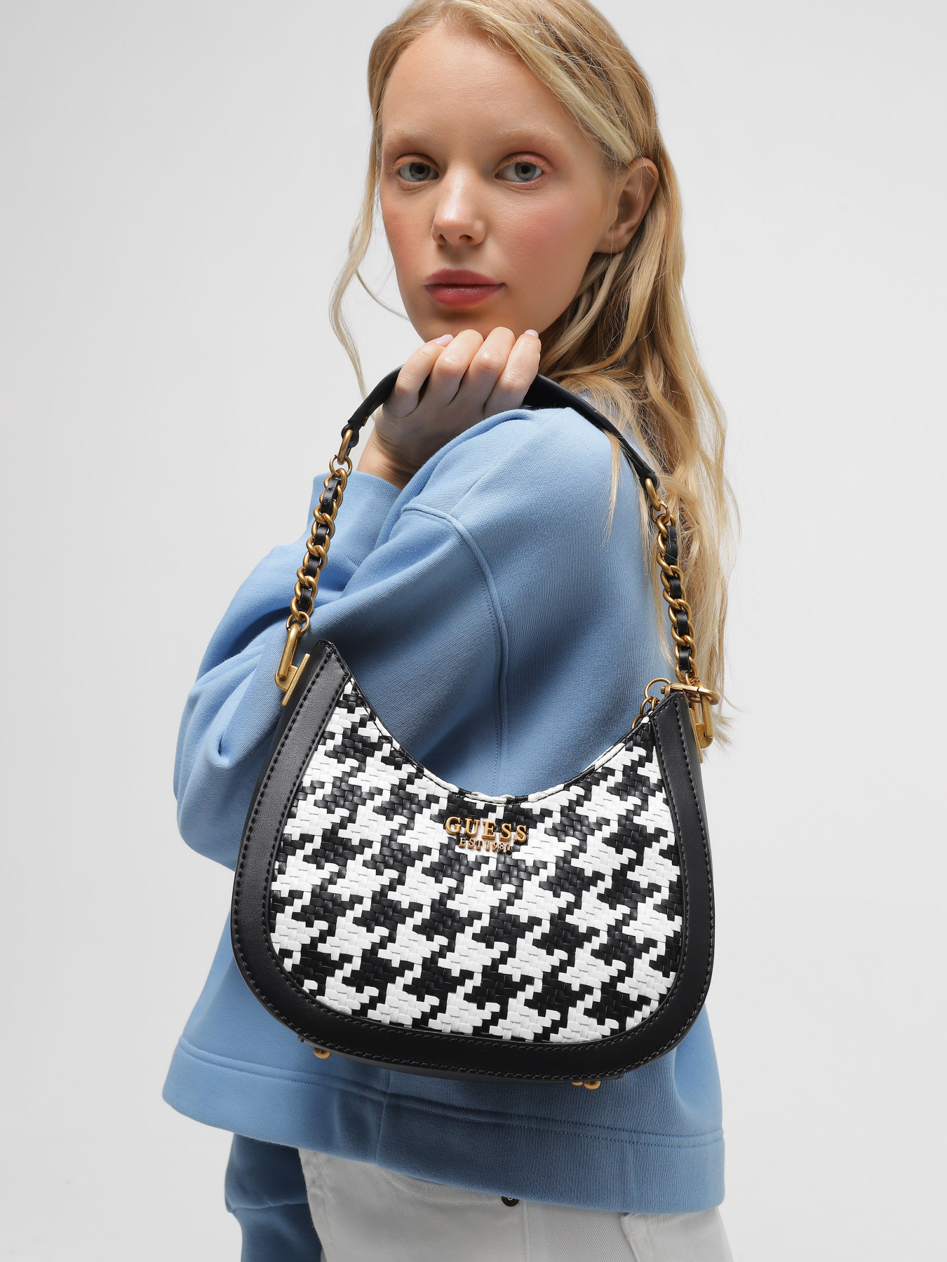 Хобо GUESS Abey модель HWHT85.58010;BKW Фото