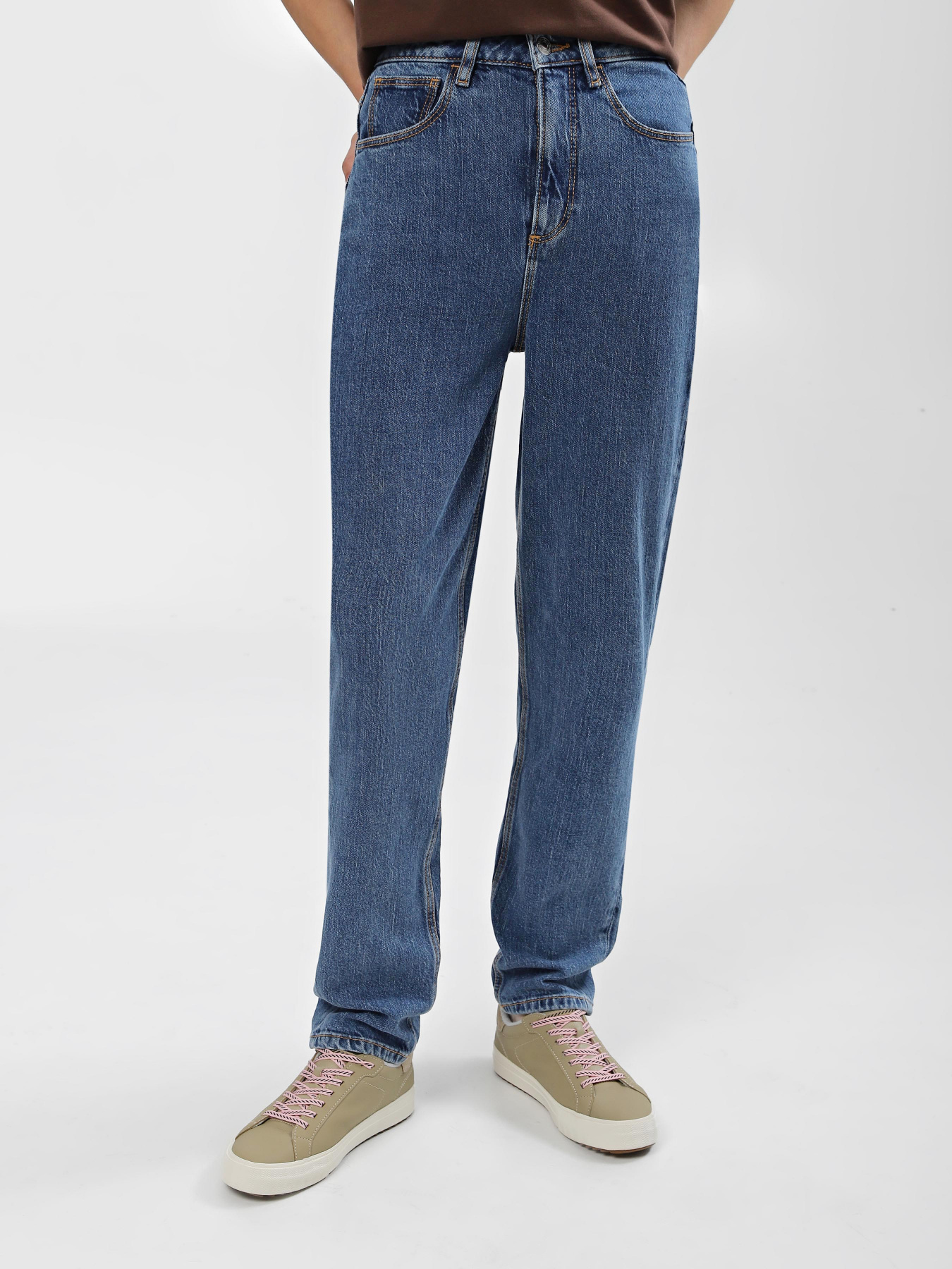 Джинсы мом GUESS Mom Jean Aumd Authentic Mid модель W2YA21.D4NH5;AUMD Фото