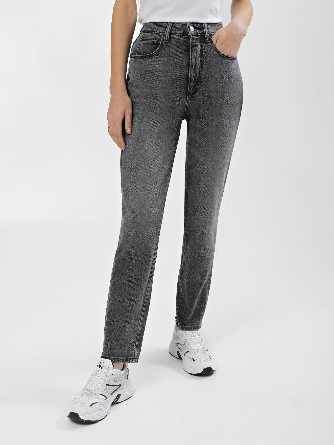 Джинсы мом GUESS Authentic Grey 9' модель W2YA21.D4QD2;AUGR Фото