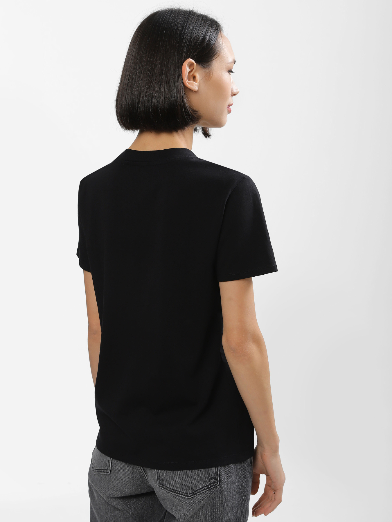 Футболка GUESS Classic Fit Logo модель W2BI69.K8FQ1;JBLK Фото