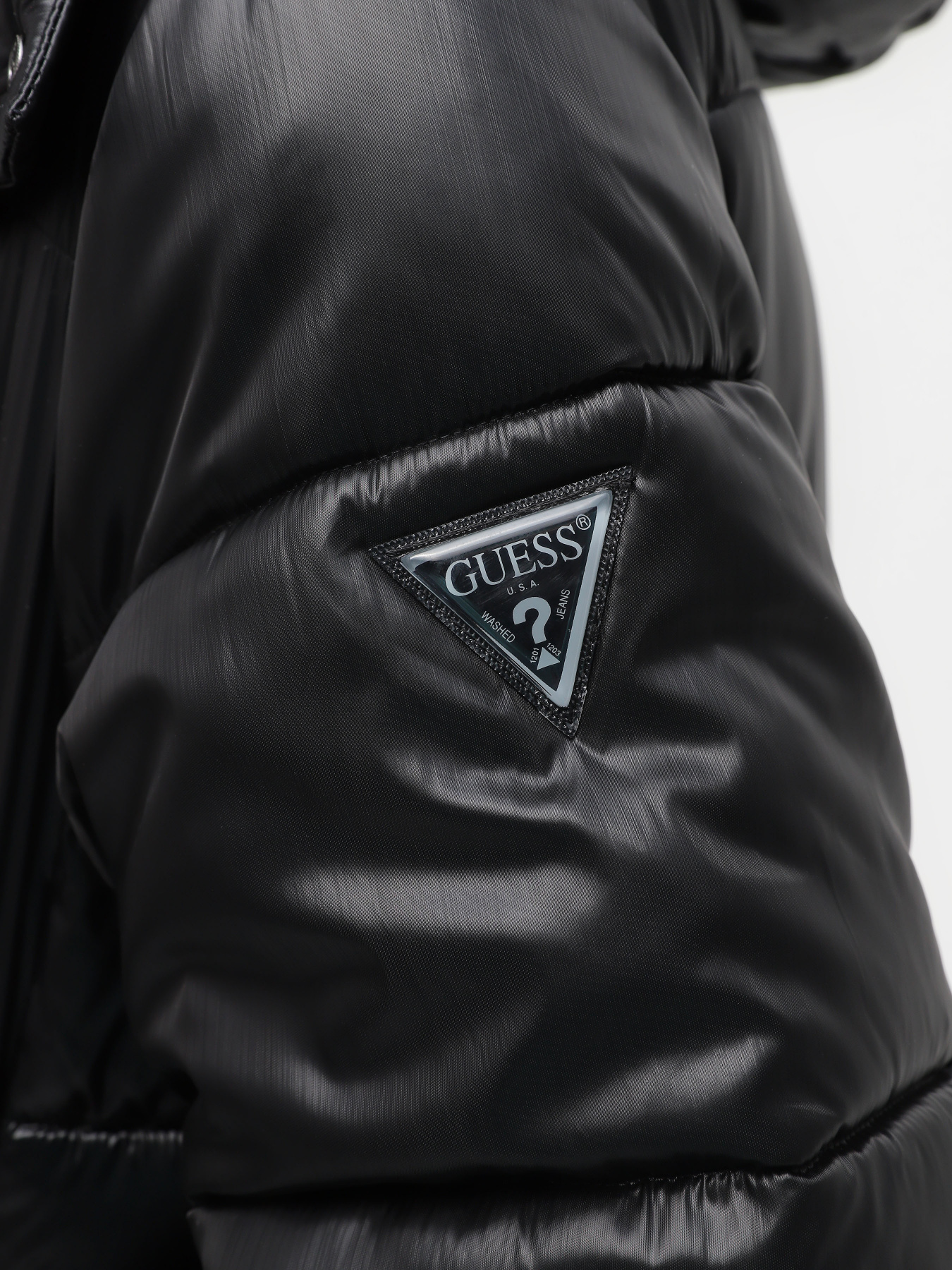 Зимняя куртка GUESS модель M3BL28.WFP50;JBLK Зимняя куртка GUESS модель M3BL28.WFP50;JBLK Фото